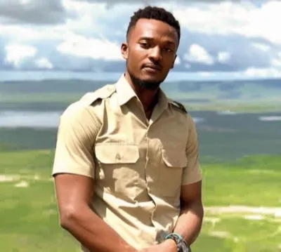 Abuu, Senior Guide